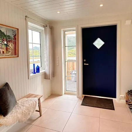 Peaceful Wildlife House Bøstad