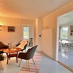 Peaceful Wildlife House *